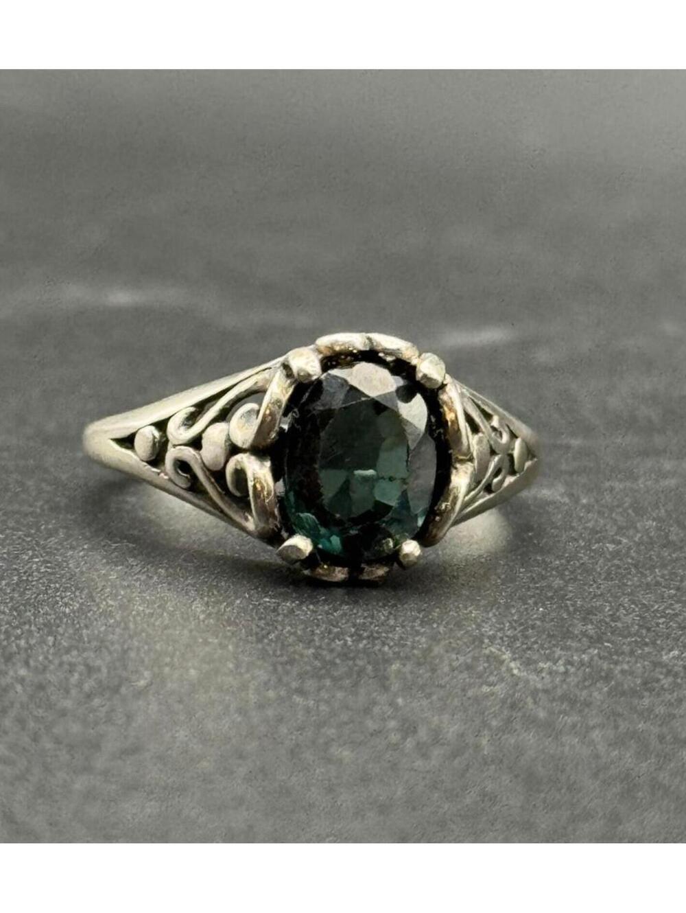 Green Spinel and Sterling Silver Filigree Ring - size 10